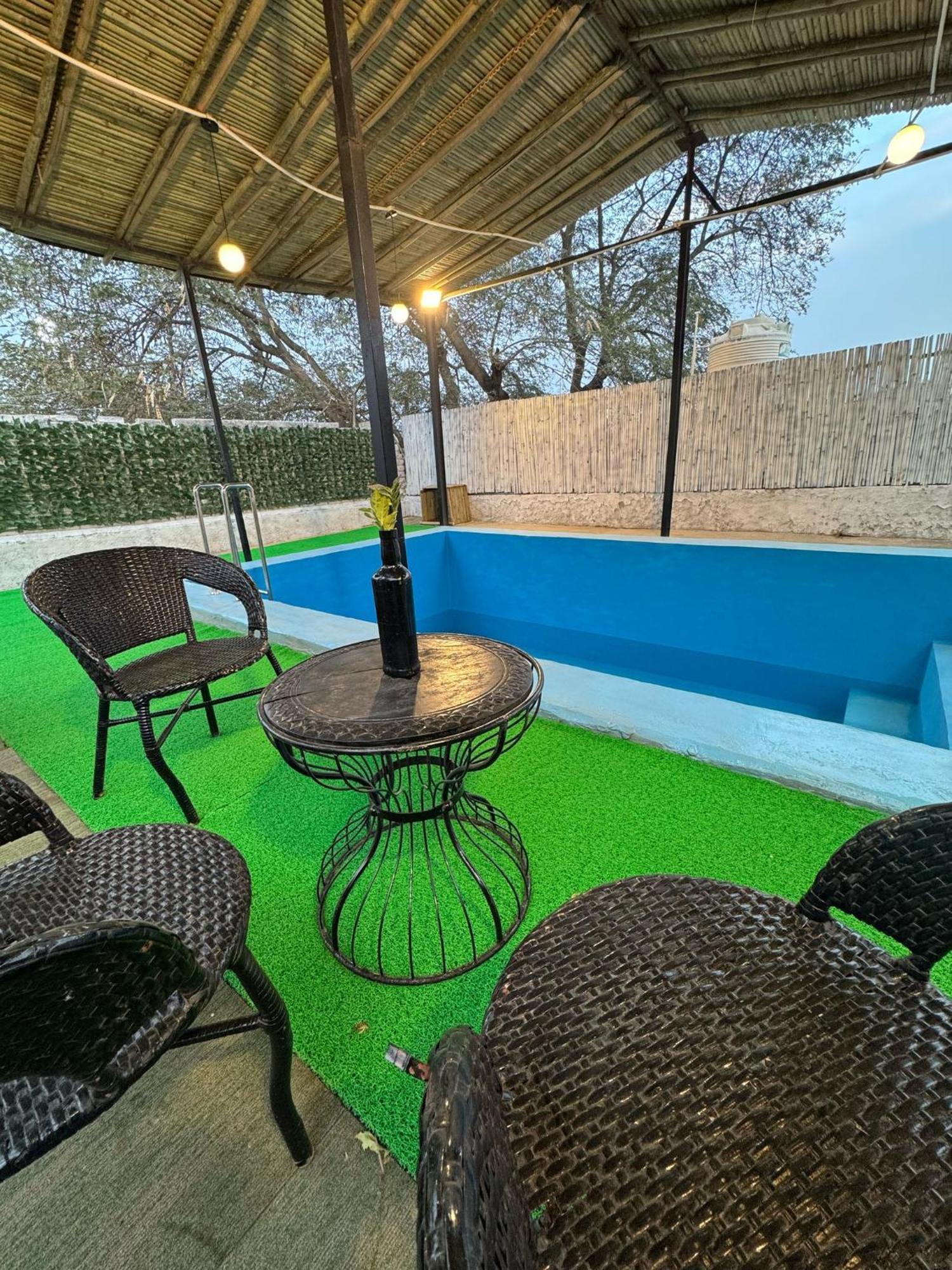 The Nirvana Nest Gurgaon Luaran gambar